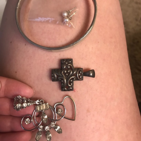 Jewelry - Lot of costume jewelry